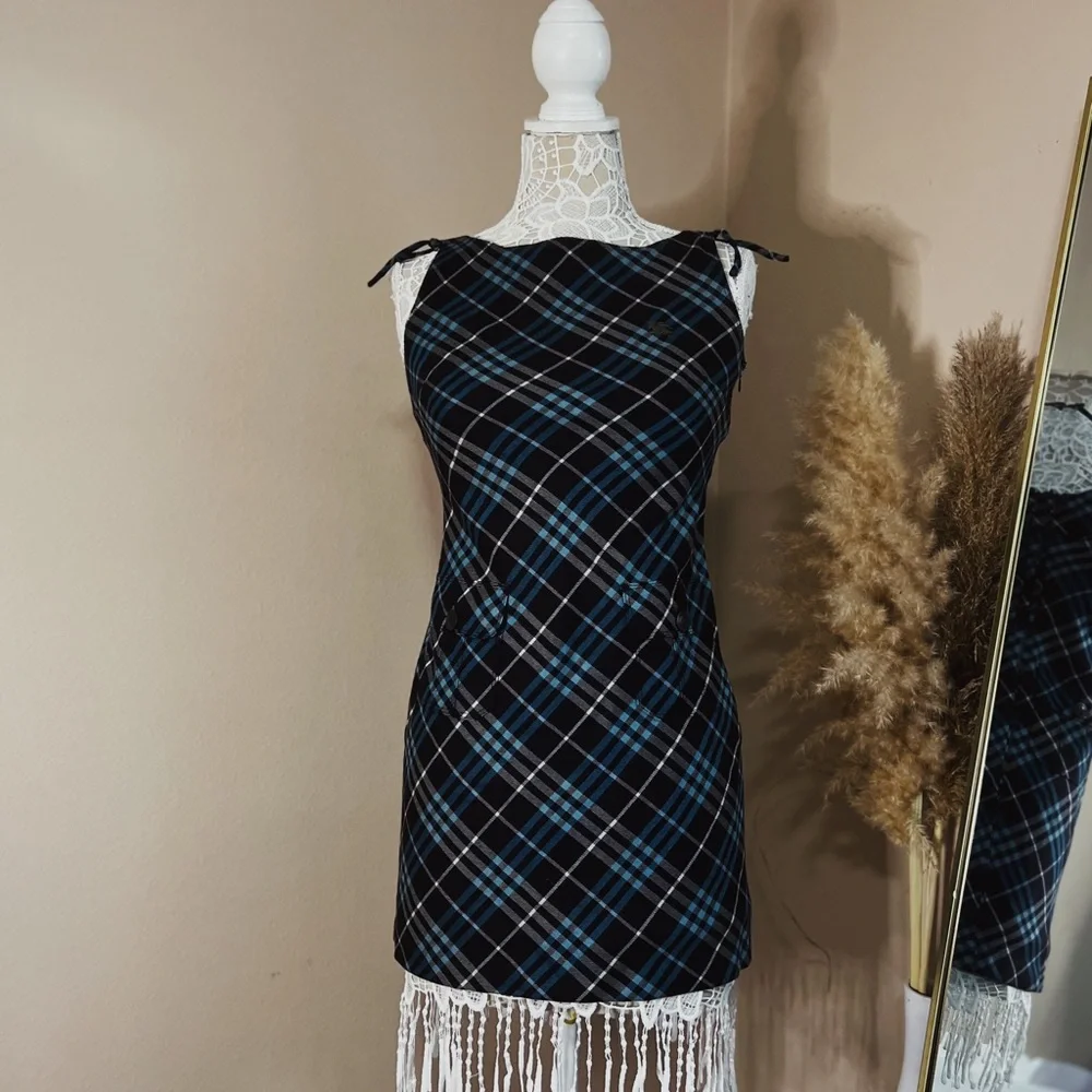 Authentic Burberry dress - Picture 12 of 16